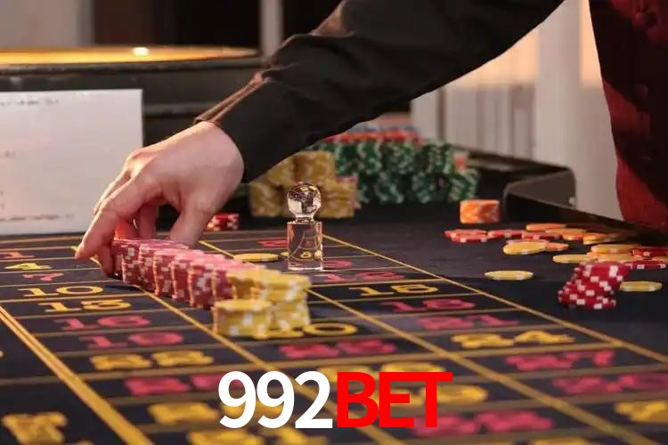 A Experiência Imersiva dos Cassinos Ao Vivo no 992bet